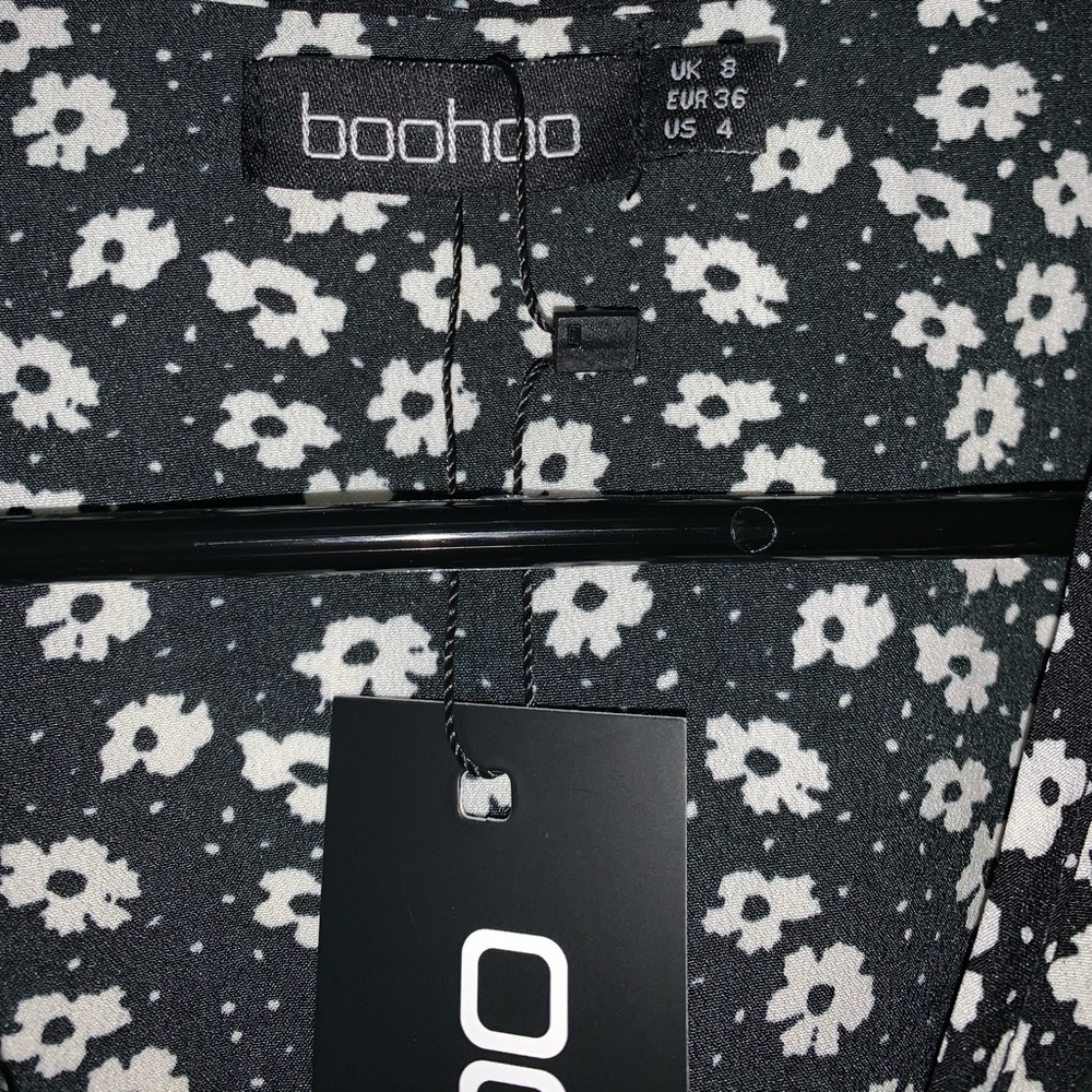 SALE! Boohoo wrap romper playsuit - Picture 2 of 4
